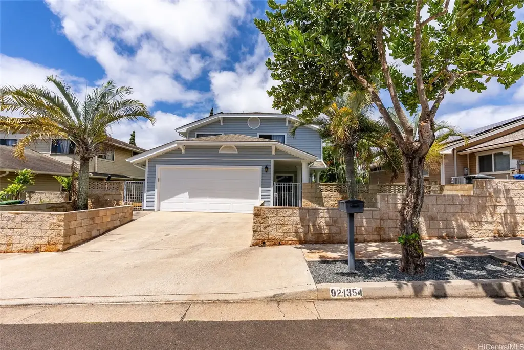 92-1354 Kikaha Street, Kapolei