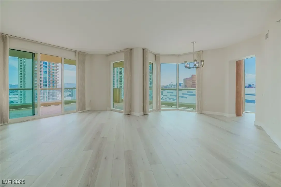 Photo of Listing #2687972