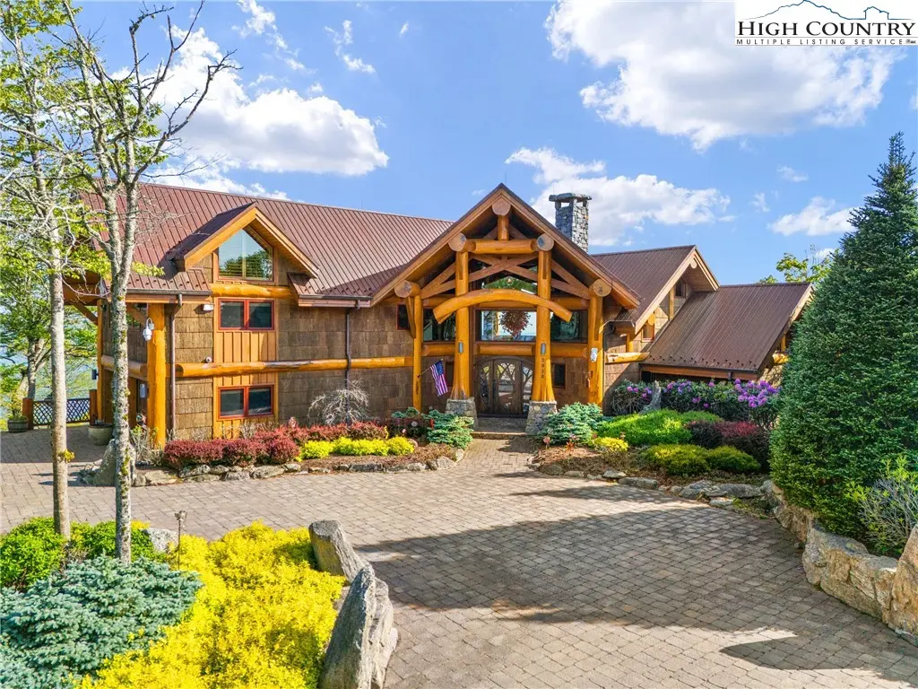 2910 Eagles Nest Trail, Banner Elk