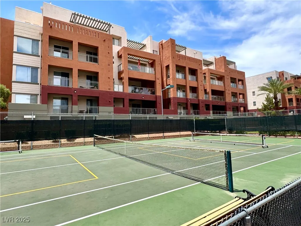 Photo of Listing #2689125