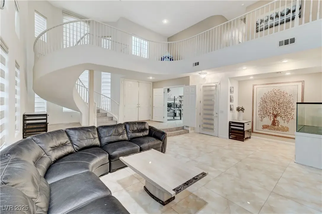 Photo of Listing #2690674