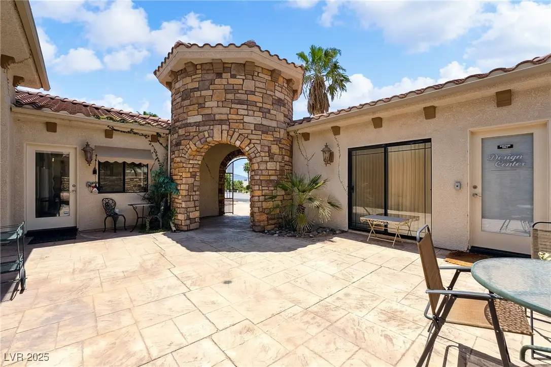 Photo of Listing #2689837