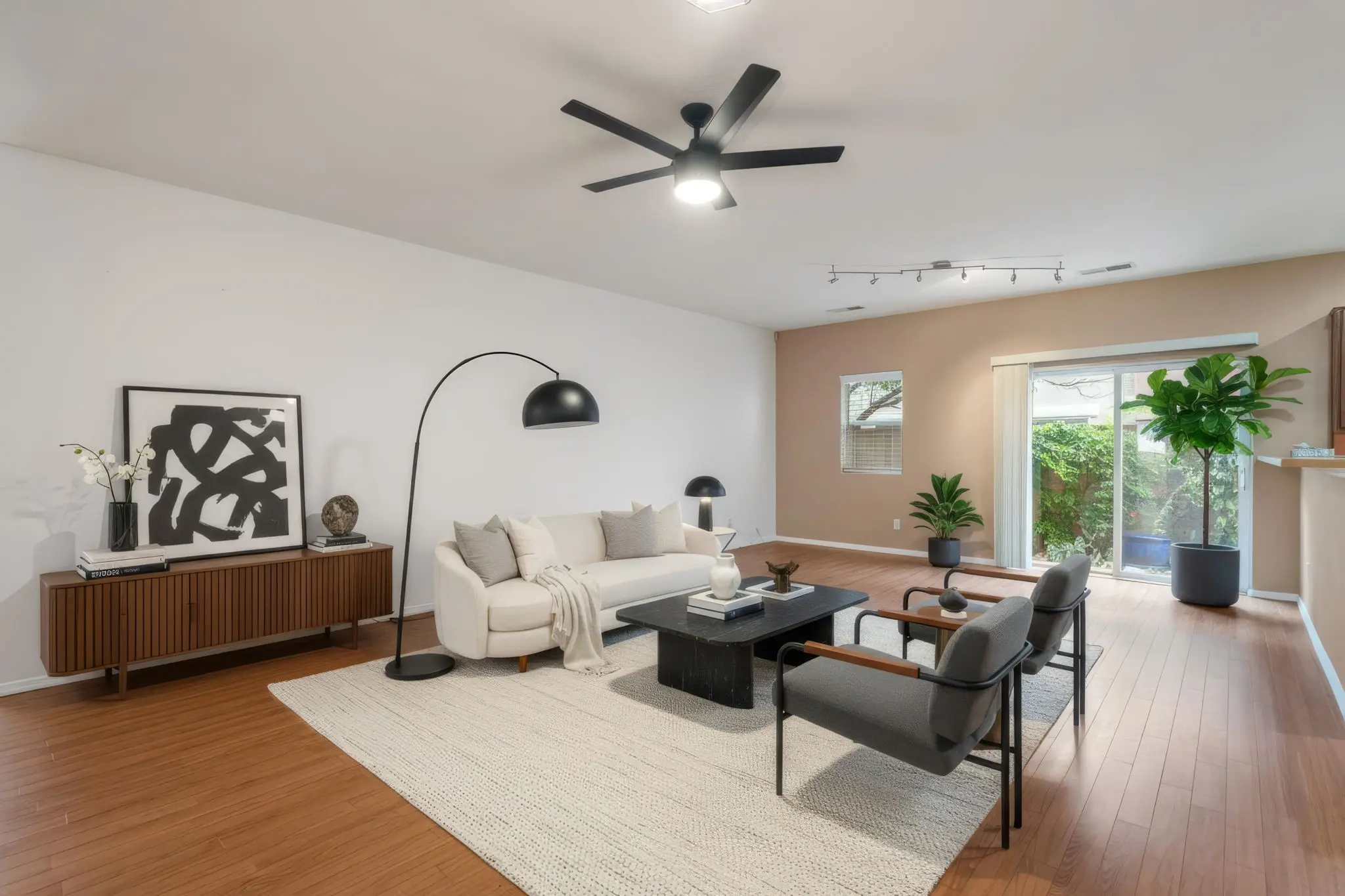 3 Canyon Cliff Dr, Santa Fe