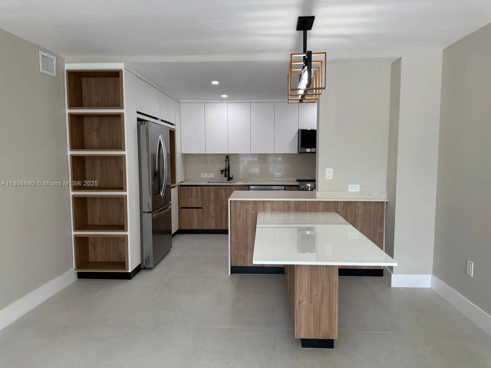 Photo of Listing #A11808880