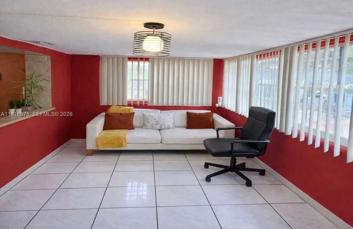 Photo of Listing #A11818575