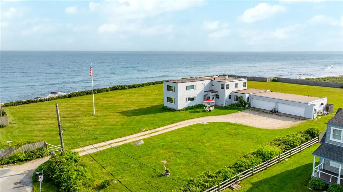 2 Green Hill Ave, South Kingstown