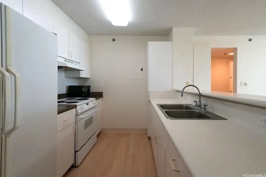 1448 Young Street # 202, Honolulu