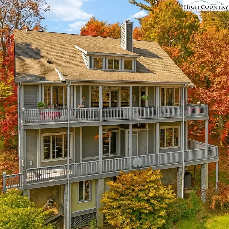 128 E Pinecrest Court, Boone