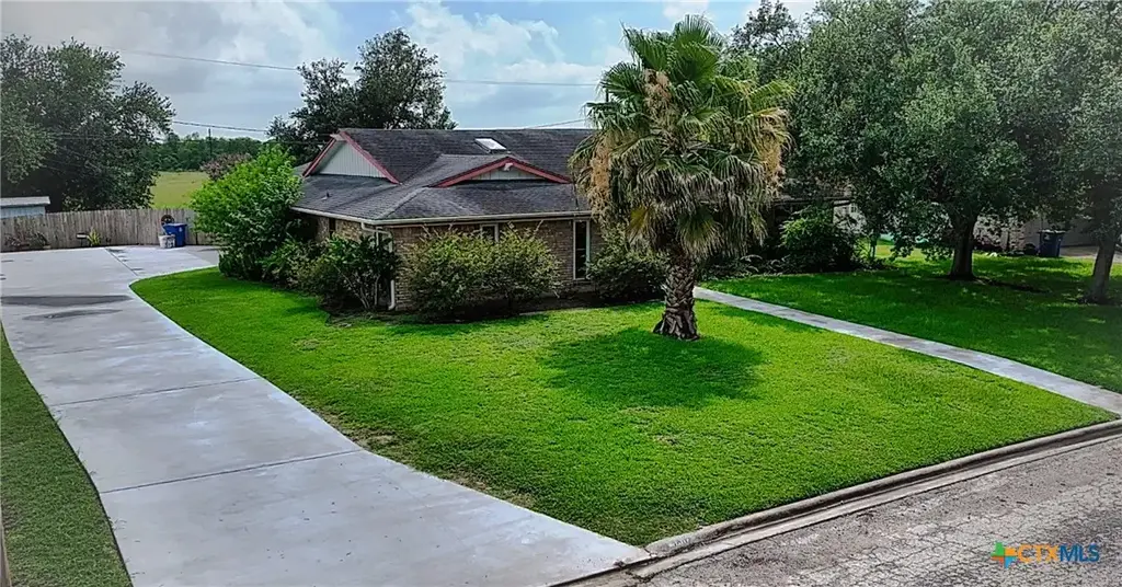 1001 Brookhollow Drive, Port Lavaca