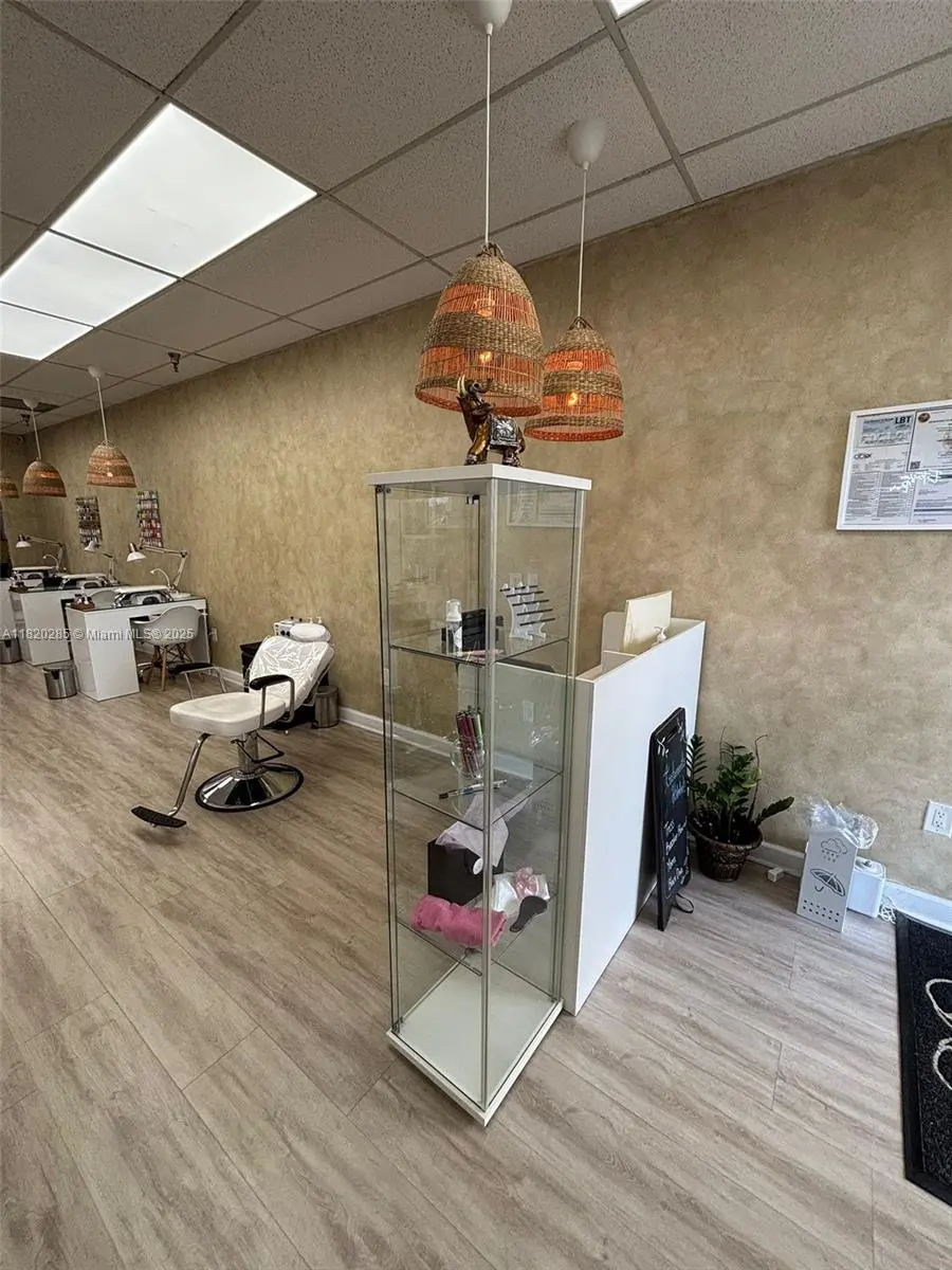 Photo of Listing #A11820285