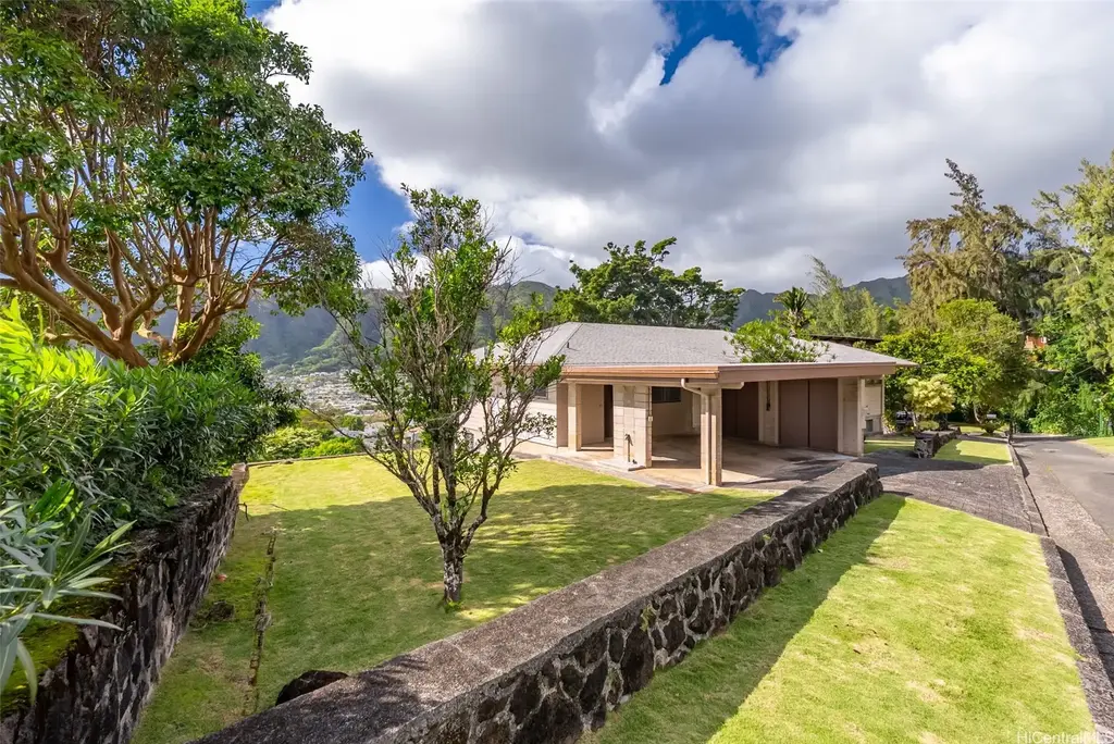 3129 Beaumont Woods Place, Honolulu