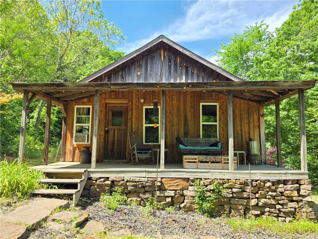 786 Nc 1900, Compton