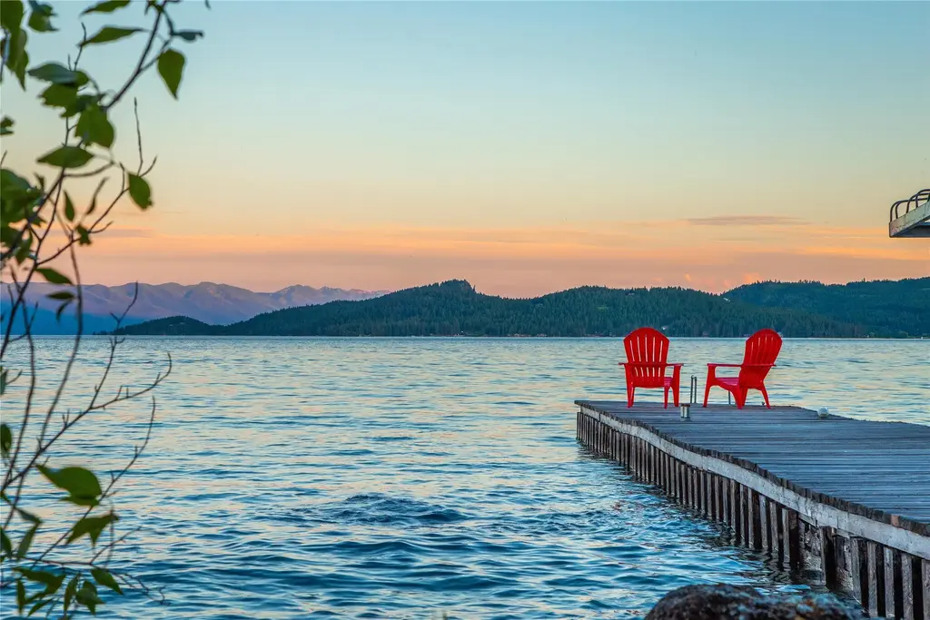 415 Caroline Point Road, Lakeside