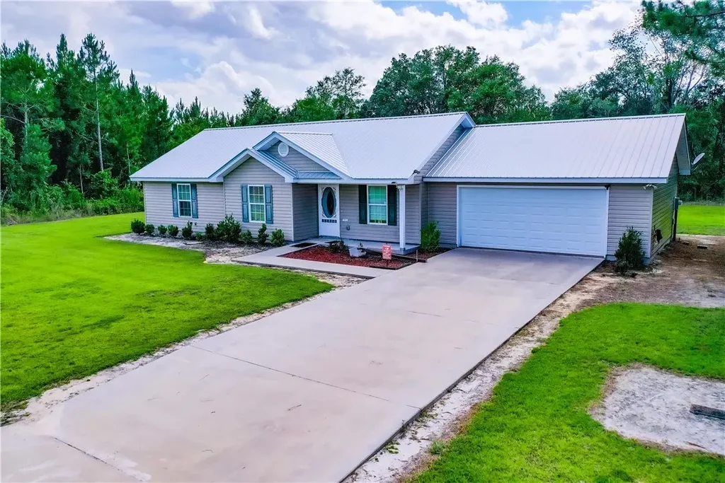 4718 Otter Creek Circle, Blackshear