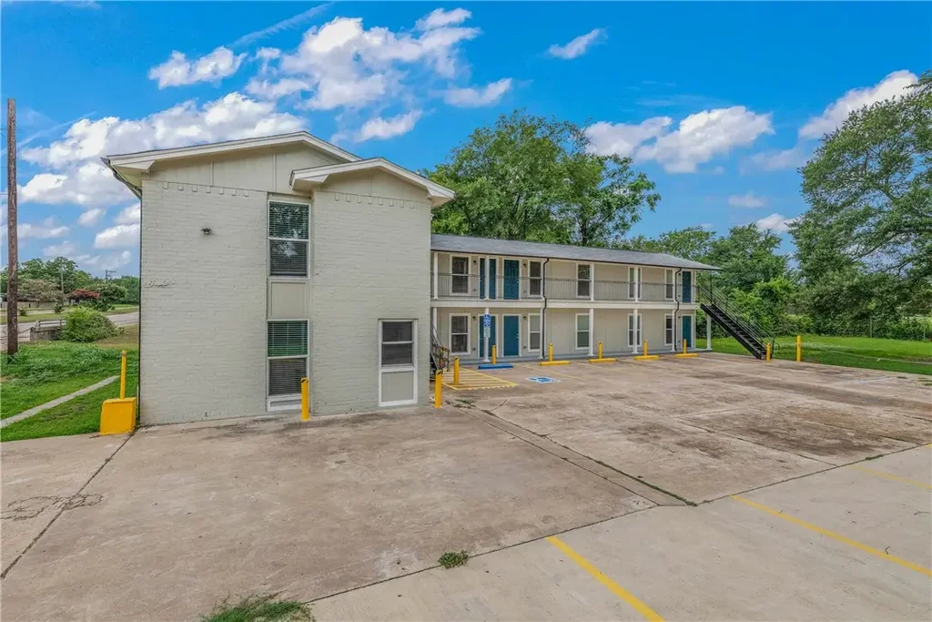 615 San Jacinto Lane, Bryan