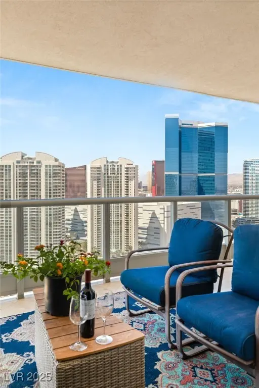 Photo of Listing #2692576