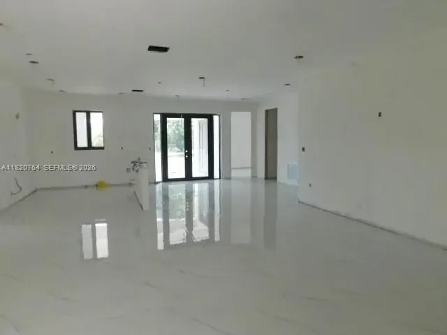 Photo of Listing #A11820764