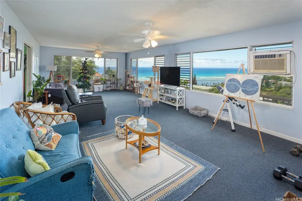5333 Puahia Place, Honolulu
