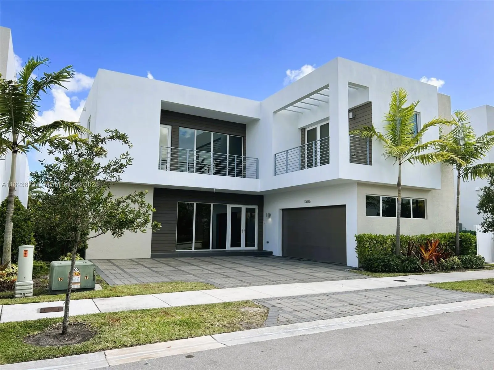 Photo of Listing #A11823872