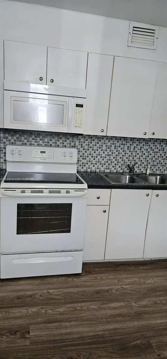 Photo of Listing #A11824169