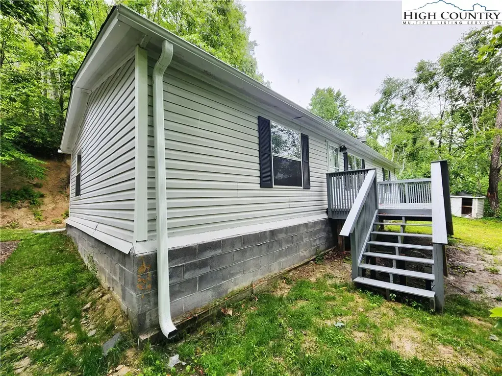 876 Courtney Lane, Vilas