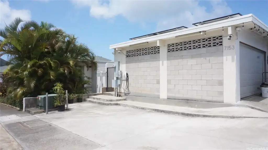 7153 Makahuena Place, Honolulu