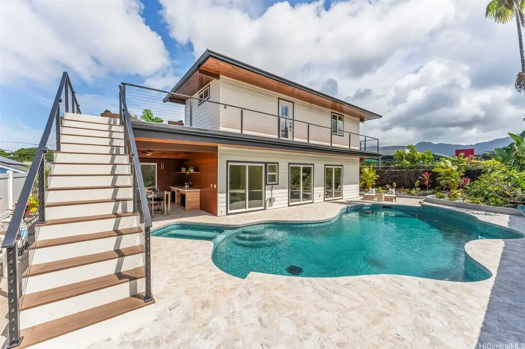 1049 Uluopihi Loop, Kailua