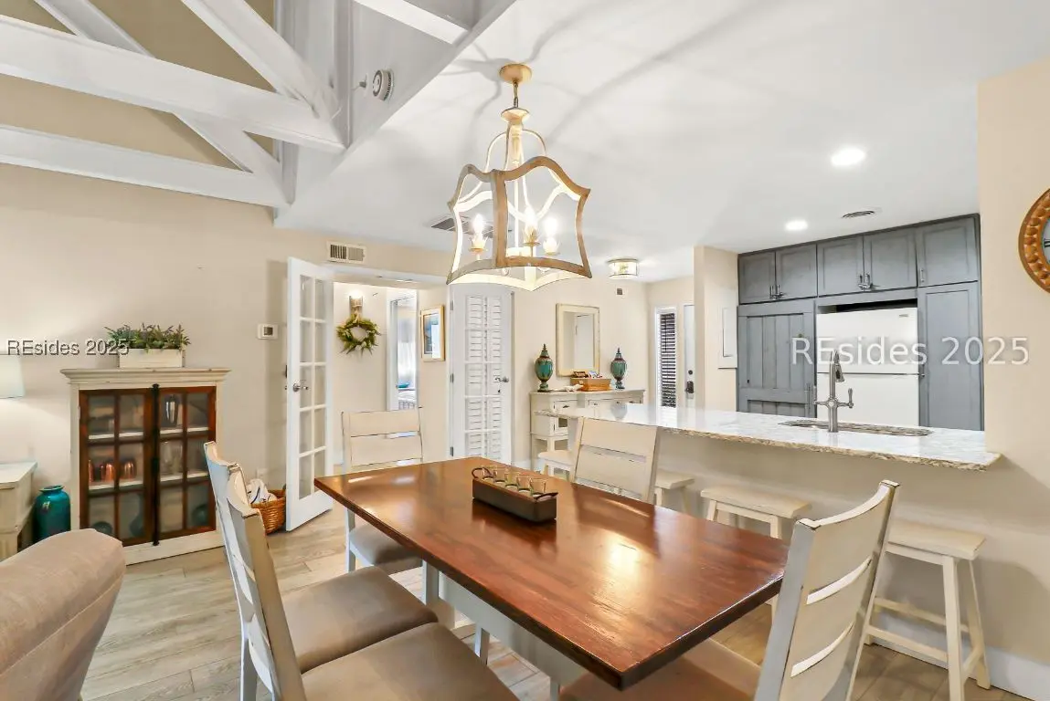 Photo of Listing #454269