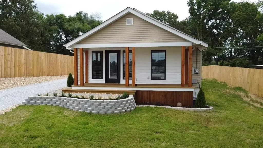 219 N Chestnut Street, Harrison