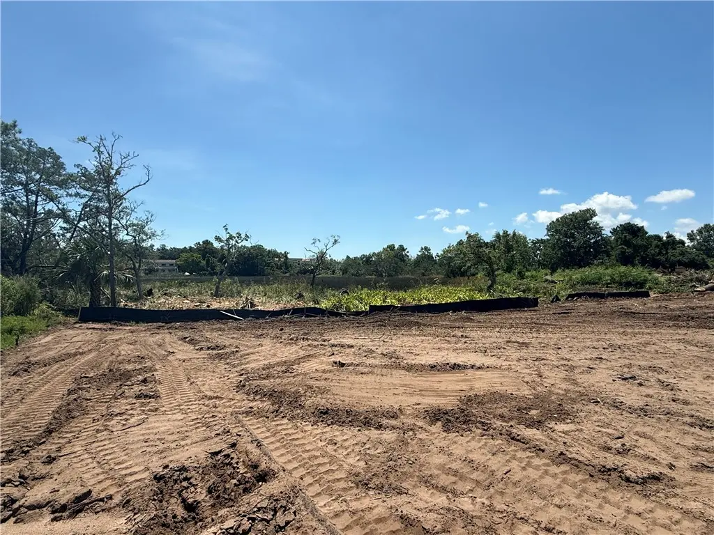 24 Orchard Road, St Simons Island