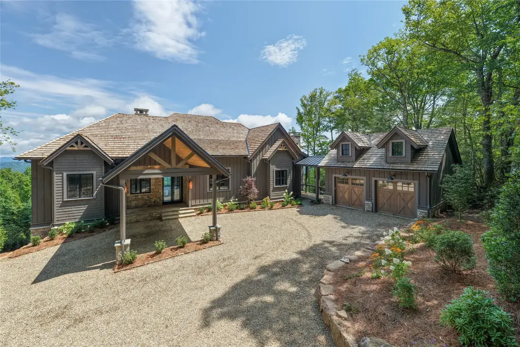 15 Eagle Crest Trail, Highlands