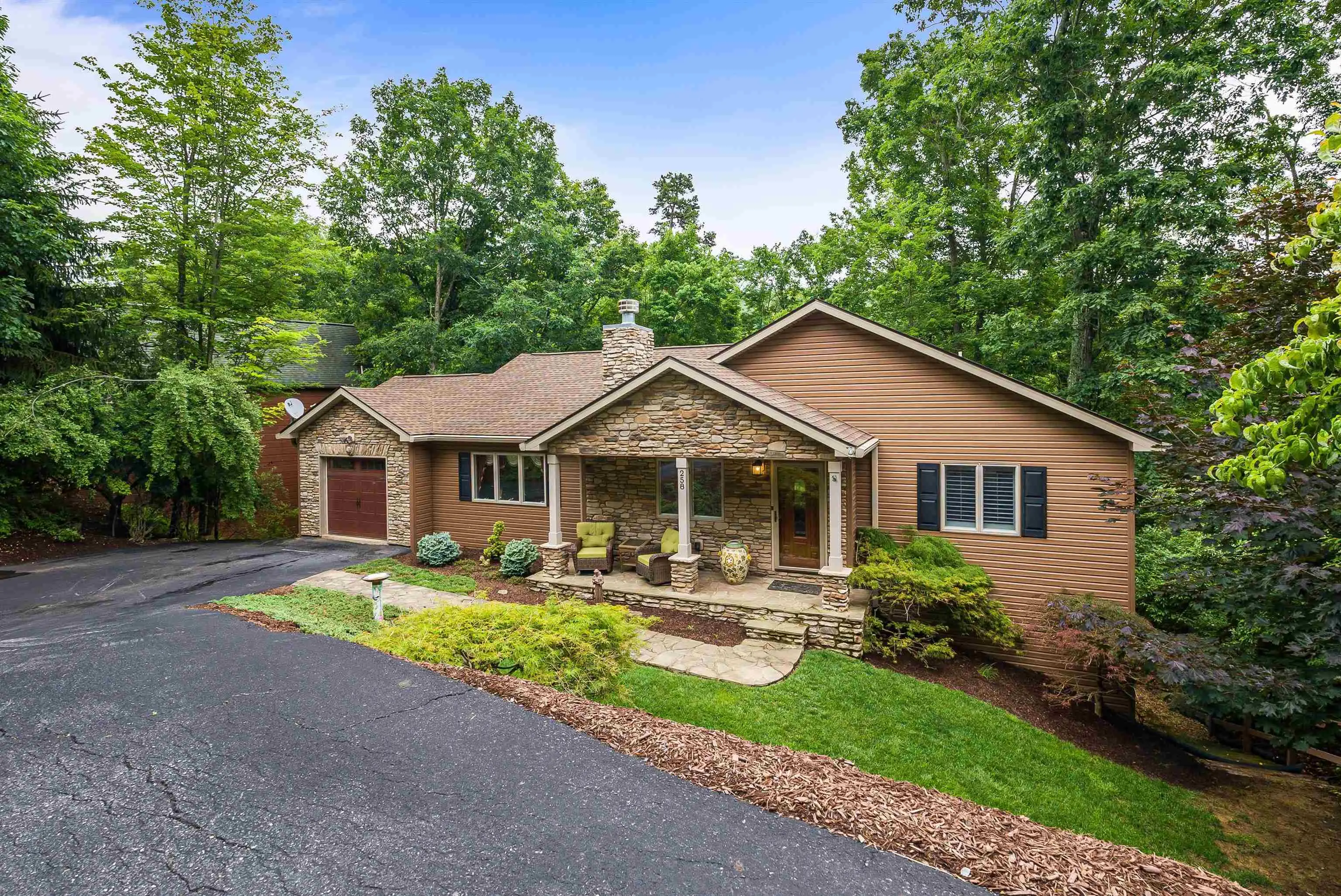 258 Turkey Dr, Mcgaheysville