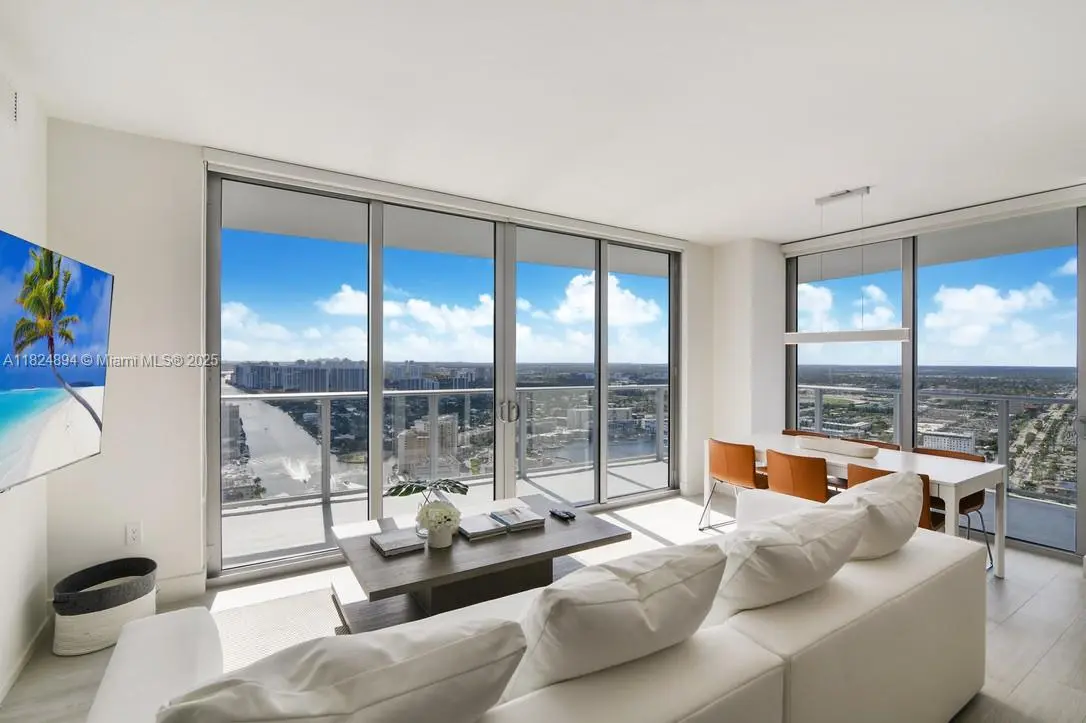 Photo of Listing #A11824894