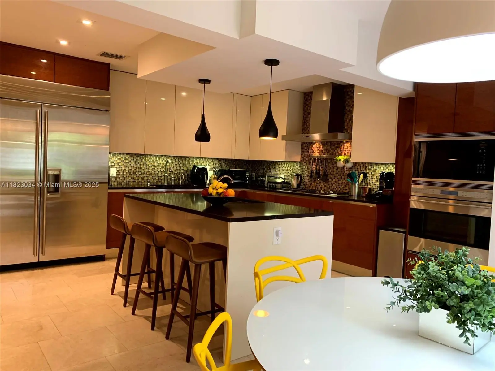 Photo of Listing #A11823034