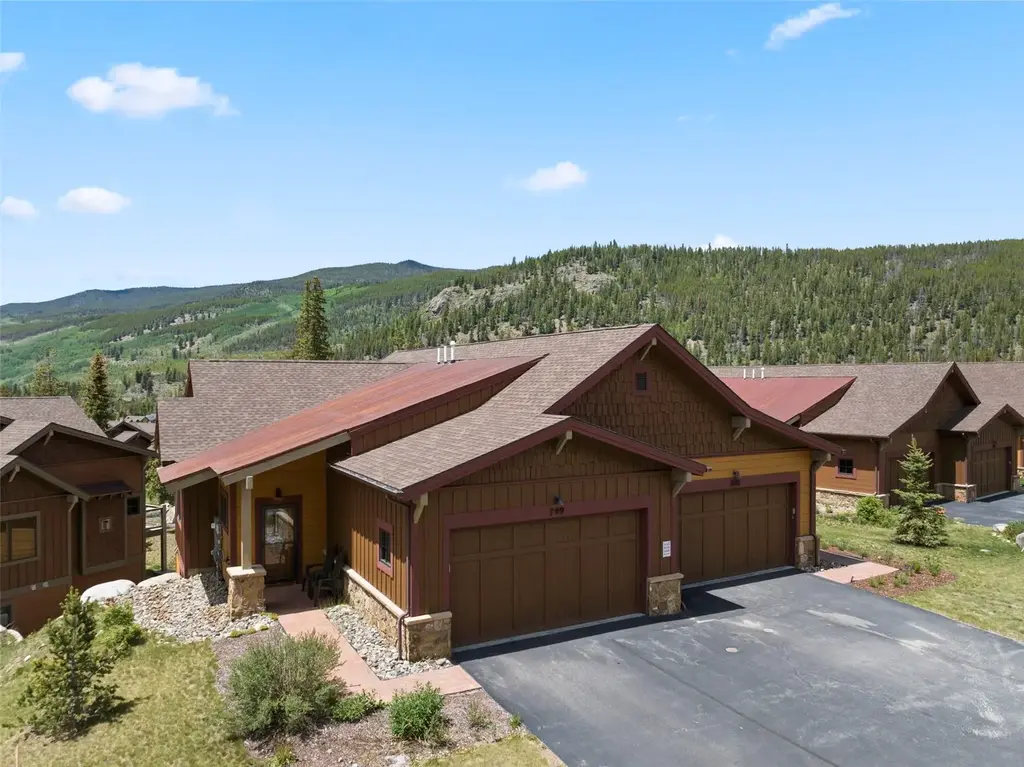 799 Independence Road 799, Keystone