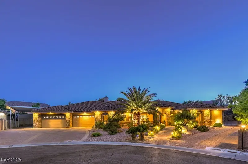 Photo of Listing #2692571