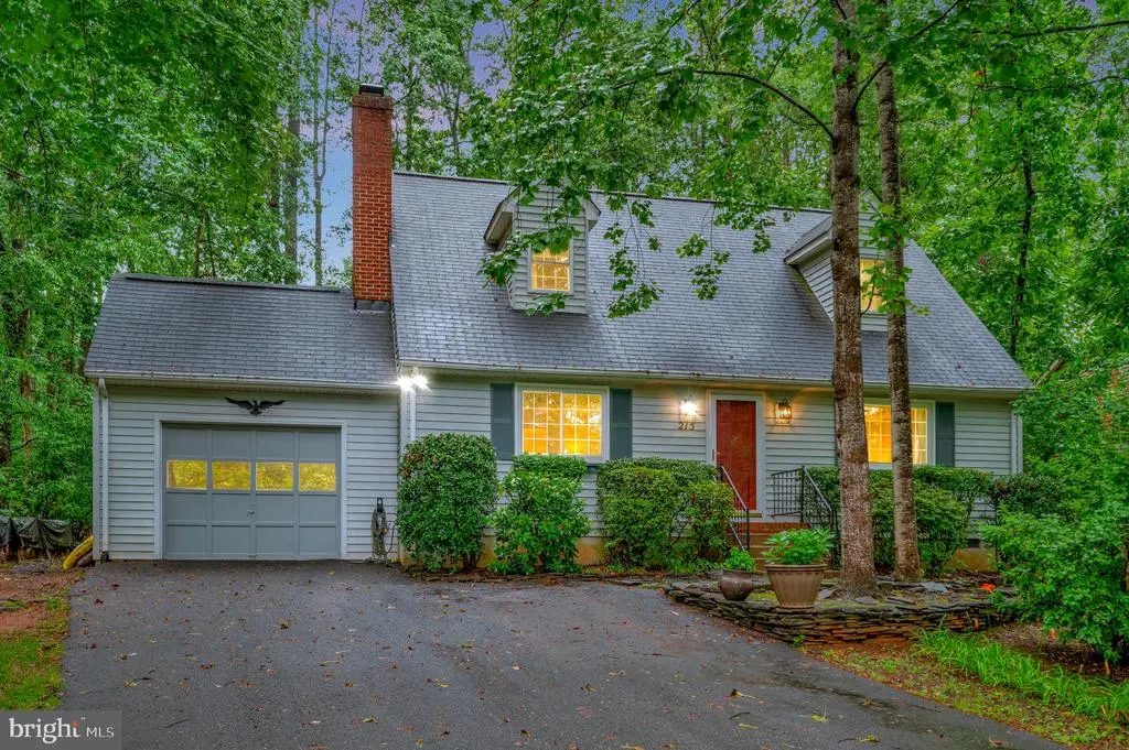 215 Mt Pleasant Dr, Locust Grove