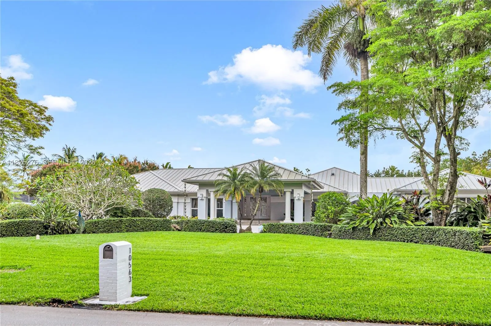 Photo of Listing #A11825276