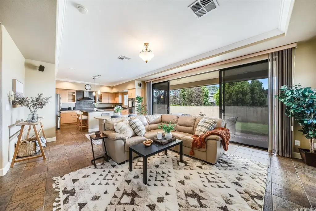 95-1021 Hoama Street, Mililani