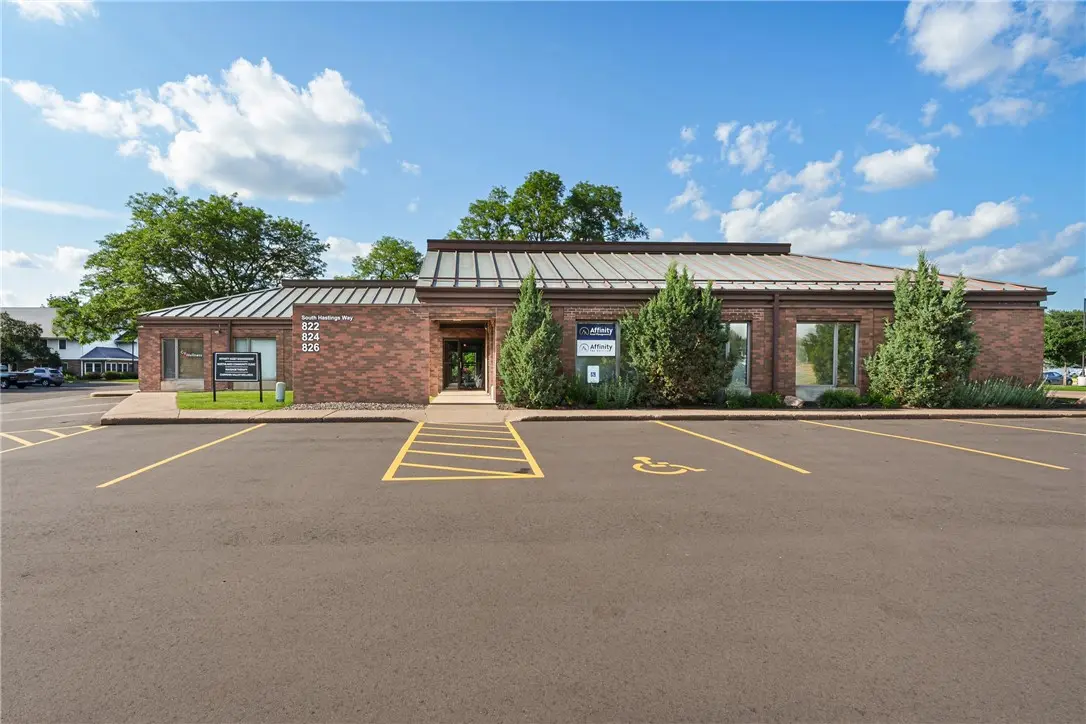 824 S Hastings Way, Eau Claire