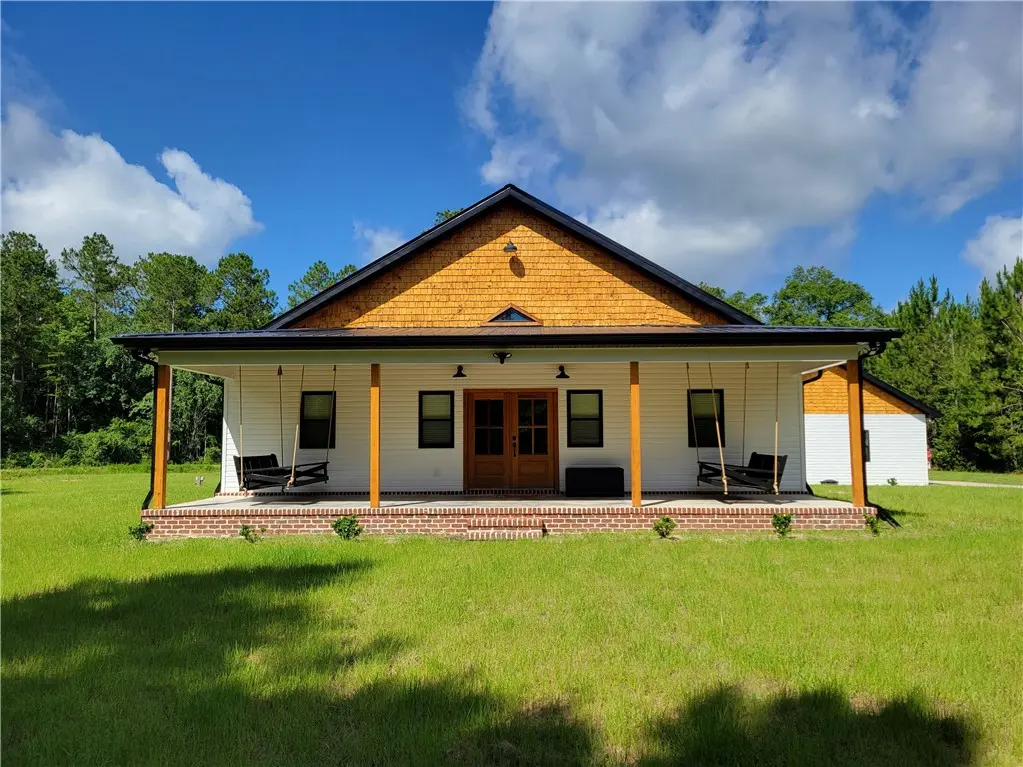 3881 Cut Path Road, Patterson