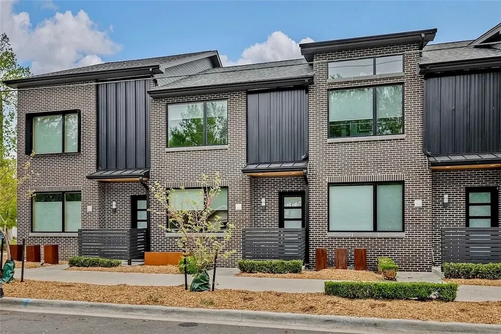 703 Se A Street, Bentonville