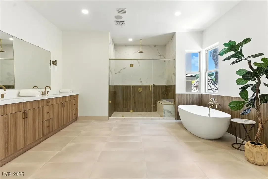 Photo of Listing #2693859