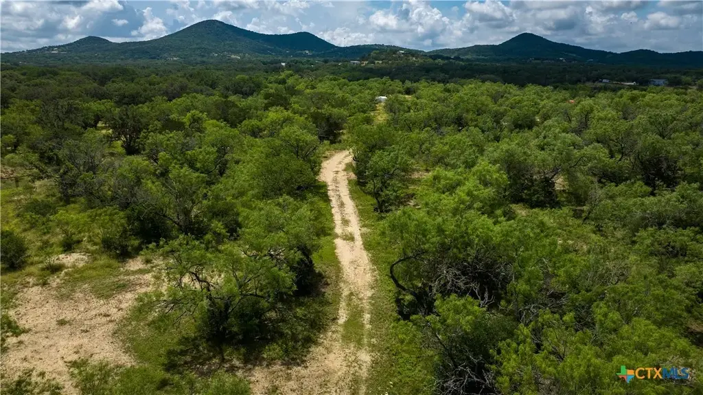 1231 B&r Road, Vanderpool