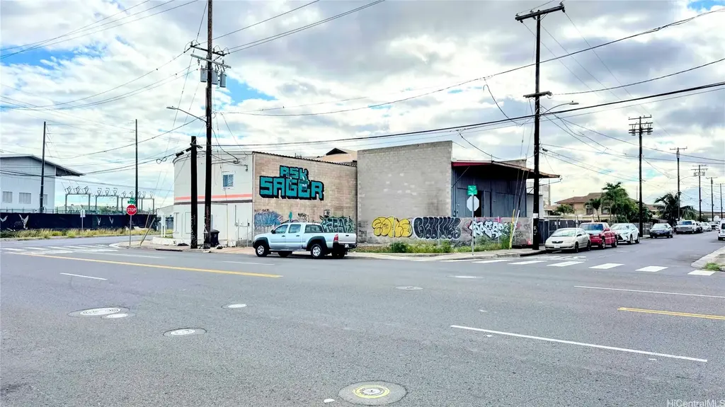194 Kalihi Street, Honolulu