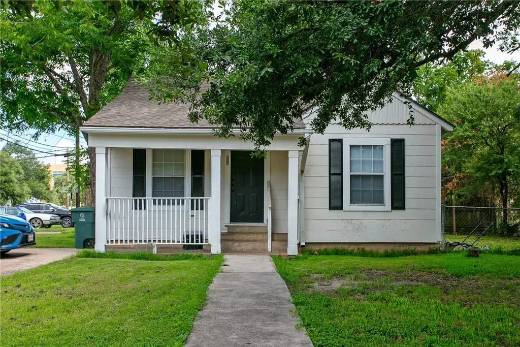 814, 814a & 814b S Gordon Street, Bryan