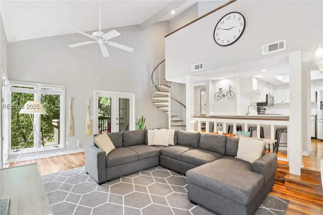 Photo of Listing #454378