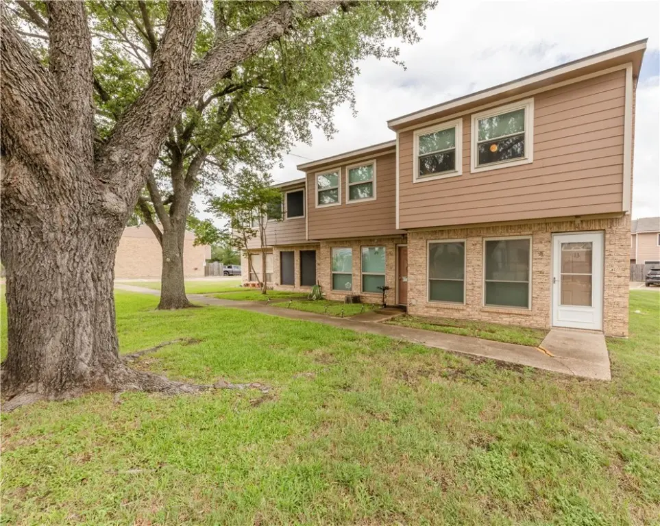 2807 Wildflower Drive 13, Bryan