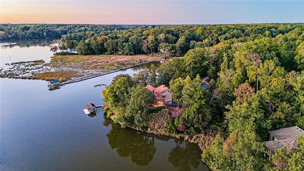 114 Archers Hope Road, Williamsburg