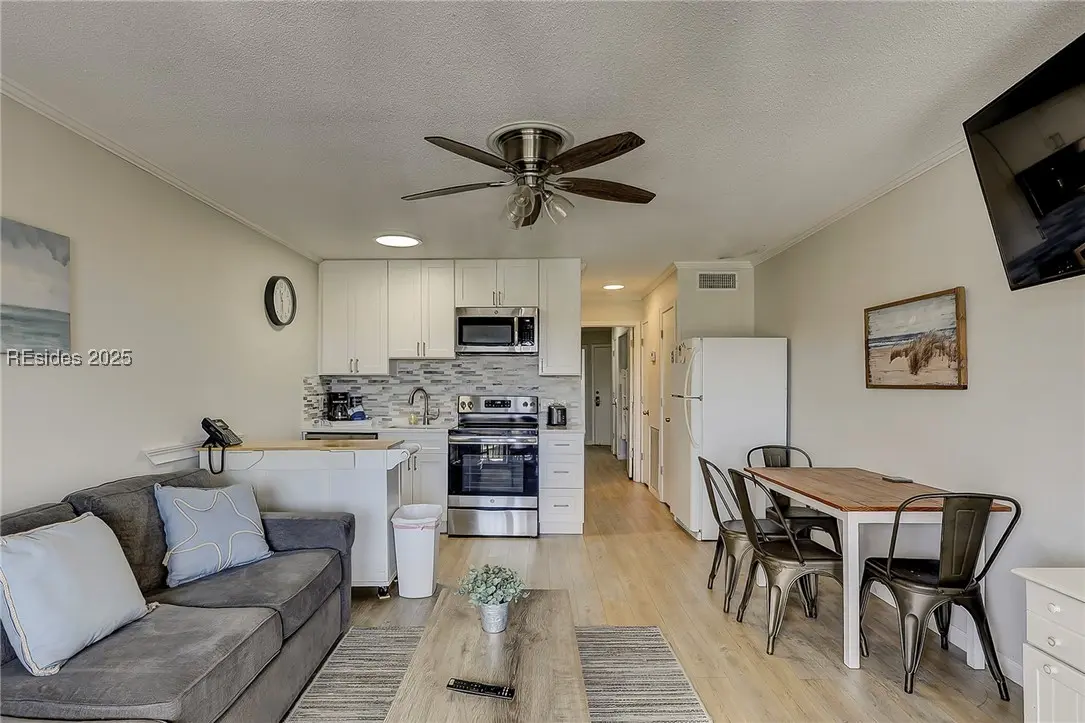 Photo of Listing #454432